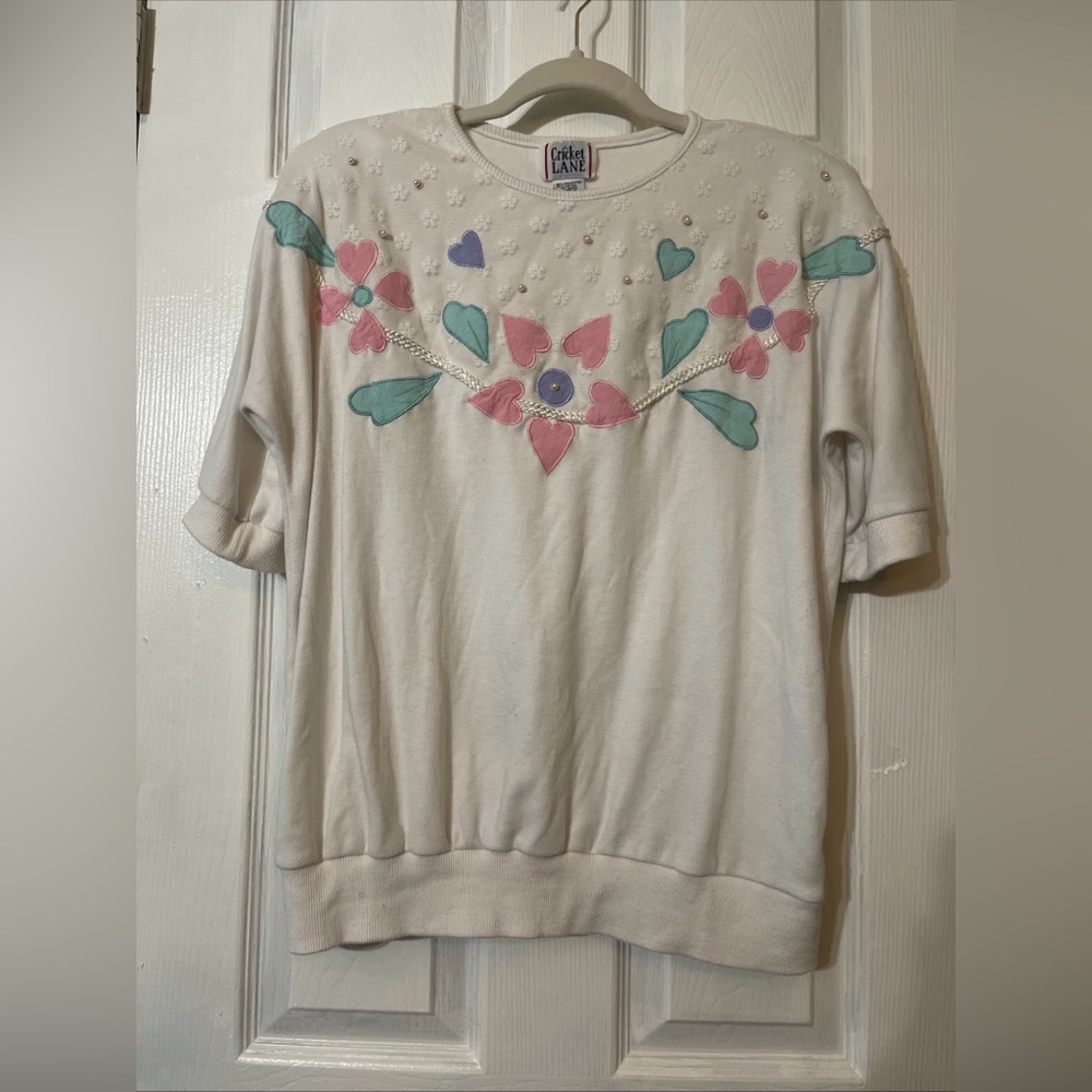 Cream Short-Sleeve Floral Appliqué Top with Pink & Teal Accents